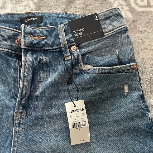 Express NWT boyfriend jeans - Picture 2 of 4